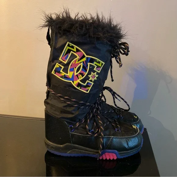 DC Chalet Boors Black and Multicolor DC Shoes Snow Boots - Picture 2 of 6